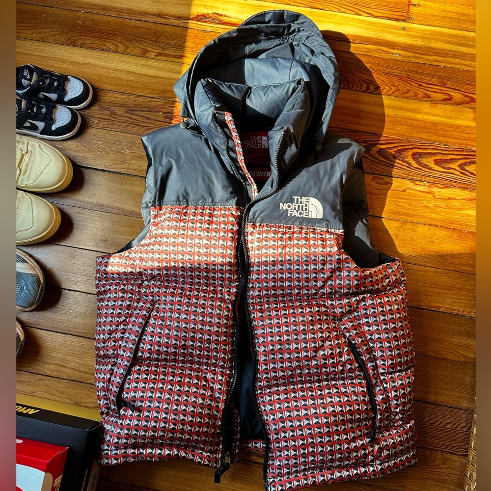 North face x Supreme nuptse